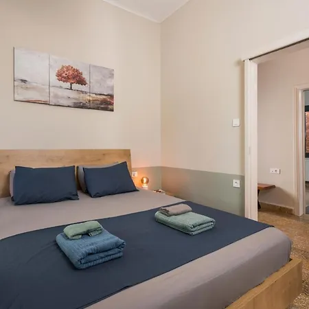 Holiday home Isabella's Hidden Gem House