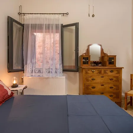 Isabella's Hidden Gem House Holiday home *